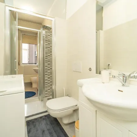 Trilocale Con Parcheggio Privato Milano